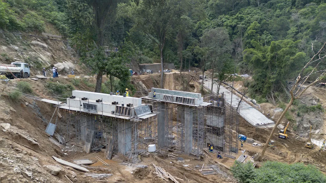 RJ-127 (Serra de Paracambi) será interditada entre os dias 20 e 25 para início da montagem de ponte na rodovia