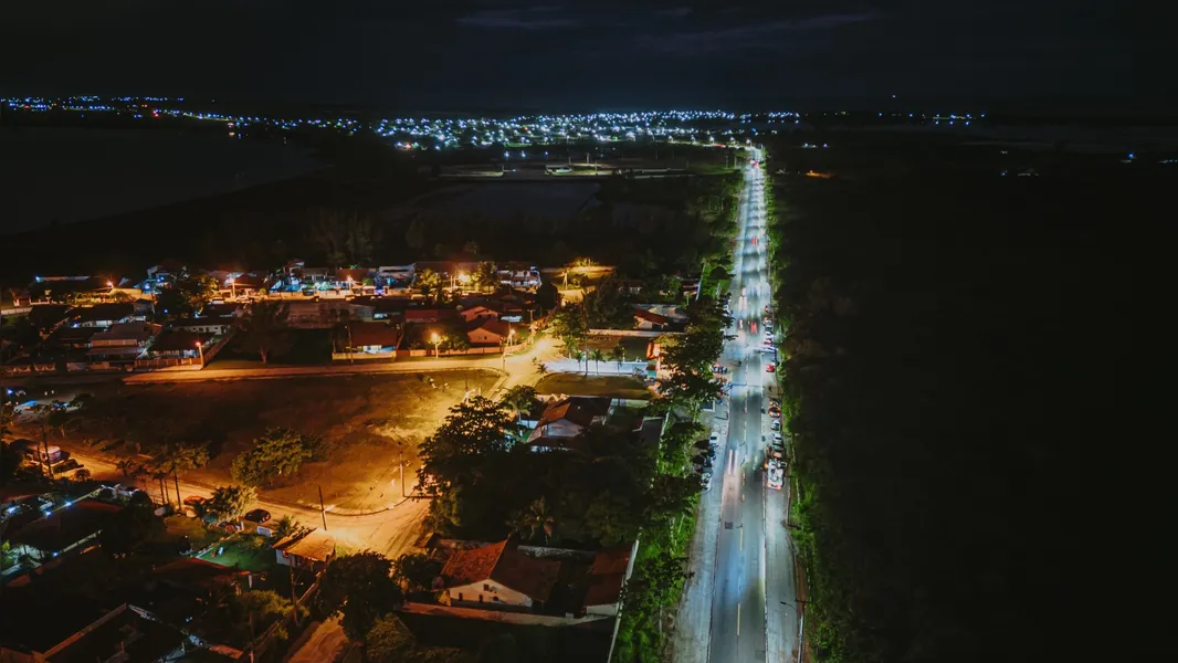 Rodovia estadual em Araruama ganha nova iluminação