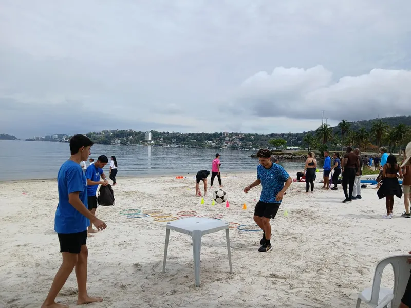 Universo participa de evento de Saúde e Esporte em ação social do 'Outubro Rosa', em Niterói