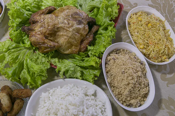 Imagem ilustrativa da imagem Ceia de Natal pronta vira alternativa para famílias e fortalece pequenos negócios