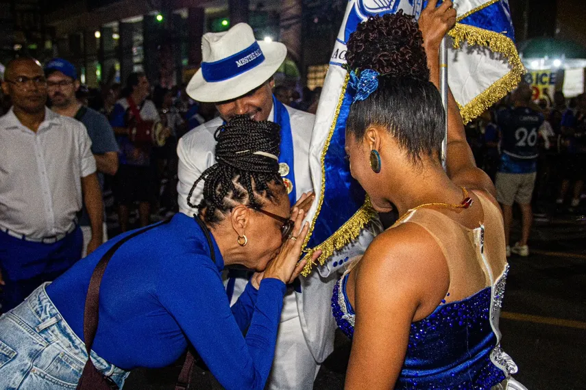 Cantora Teresa Cristina marca presença em ensaio da Acadêmicos de Niterói