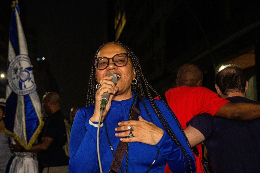 Cantora Teresa Cristina marca presença em ensaio da Acadêmicos de Niterói