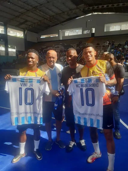 Do Porto do Rosa à Copa do Mundo: carregando o nome de São Gonçalo, Vini Jr. vira maior esperança do hexa