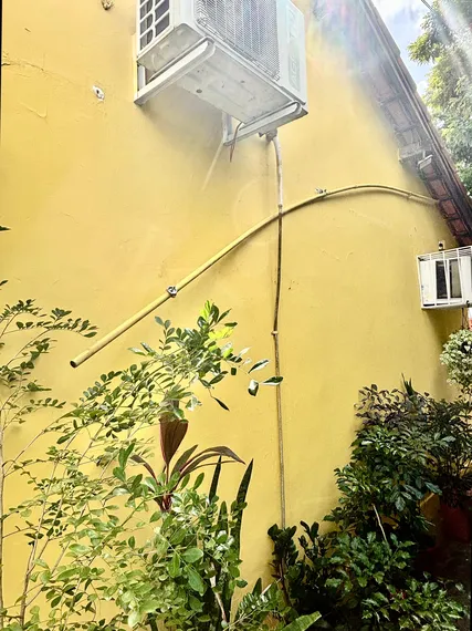 Falta de luz após furto de fiação prejudica alunos em escola estadual de São Gonçalo há mais de um mês