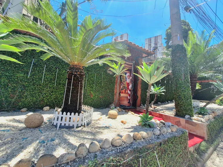 Já é Natal em Alcântara! Decoração temática em residência mantém tradição no bairro