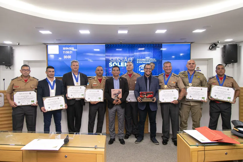 Militares do Corpo de Bombeiros recebem menções e medalhas da Câmara Municipal de São Gonçalo