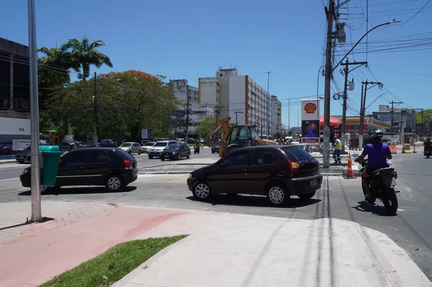 Prefeitura realiza novas mudanças no trânsito da região central de São Gonçalo
