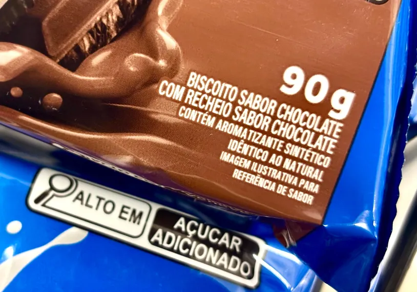“Sabor chocolate” ou chocolate: entenda a diferença e qual é mais saudável para consumo nesta Páscoa