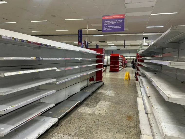 Supermercado Extra do Rocha encerra atividades nesta sexta-feira em São Gonçalo