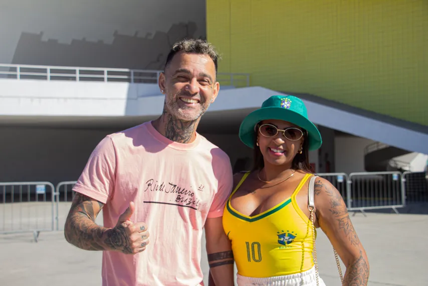 Veja em fotos a festa dos torcedores de Niterói durante a vitória do Brasil sobre o Japão