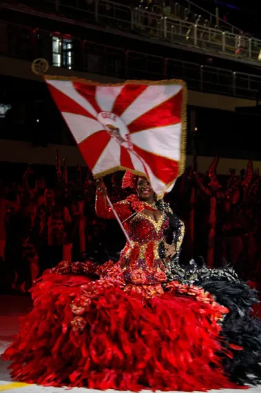 Veja o desfile da Porto da Pedra, de São Gonçalo, em fotos