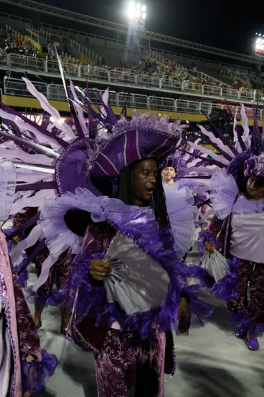 Veja o desfile da Porto da Pedra, de São Gonçalo, em fotos