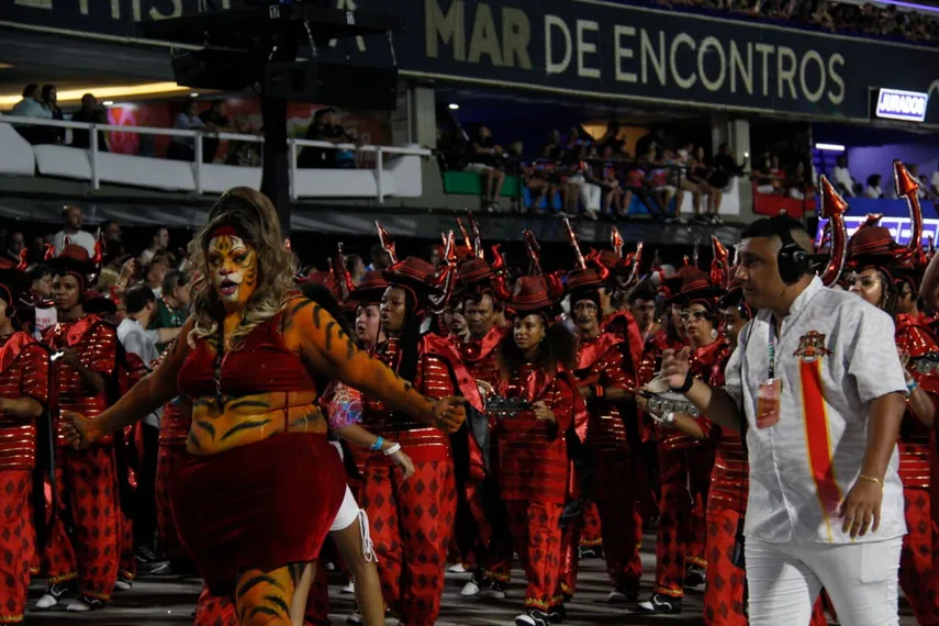 Veja o desfile da Porto da Pedra, de São Gonçalo, em fotos