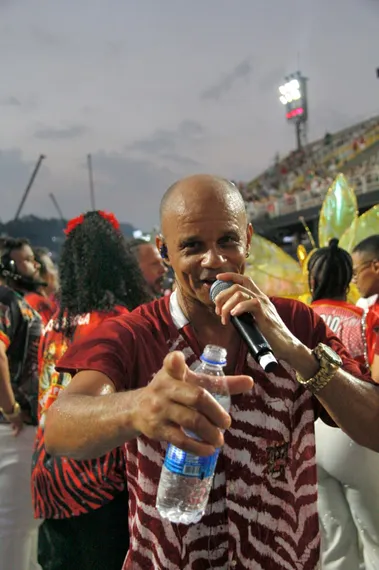 Veja o desfile da Porto da Pedra, de São Gonçalo, em fotos