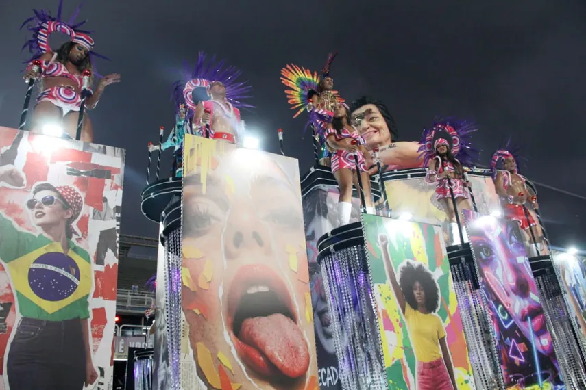 Veja o desfile da Porto da Pedra, de São Gonçalo, em fotos