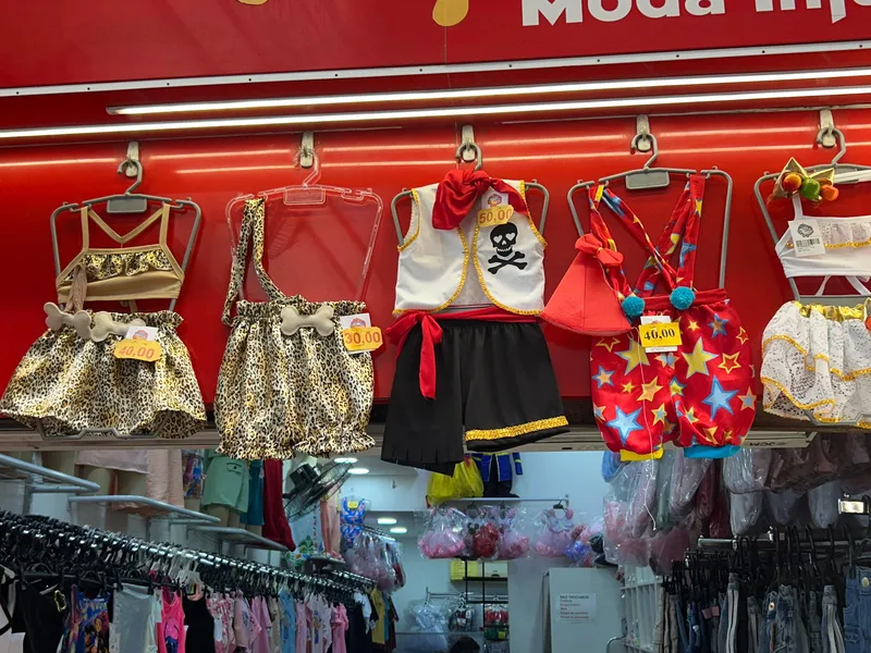 Carnaval colorido e econômico: Como montar o look perfeito por até R$ 50