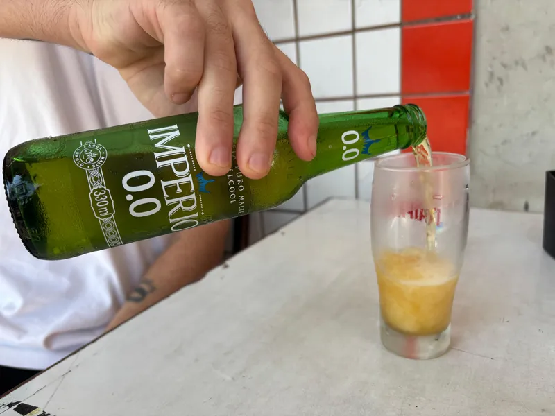 Cerveja sem álcool ganha espaço em bares e supermercados de São Gonçalo