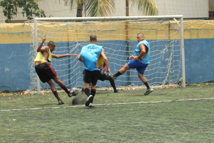 Clube dos Pioneiros, em Niterói, é palco de homenagens a 'Maurinho' (vídeos)