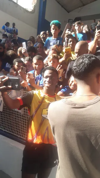 Do Porto do Rosa à Copa do Mundo: carregando o nome de São Gonçalo, Vini Jr. vira maior esperança do hexa