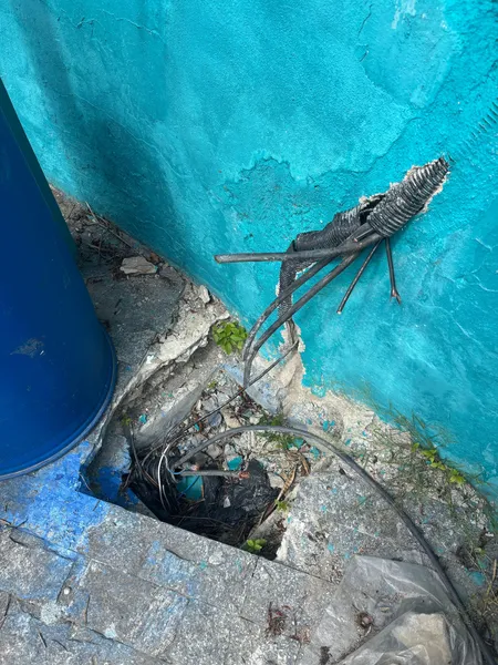 Falta de luz após furto de fiação prejudica alunos em escola estadual de São Gonçalo há mais de um mês