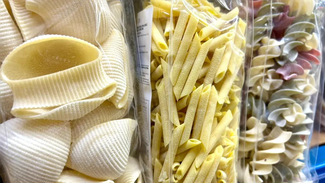 Hoje é Dia Mundial do Macarrão: o prato que virou paixão nacional