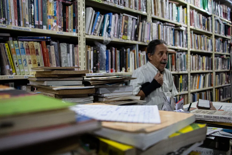 Livraria em Niterói é pioneira no país com escala 5x2 para seus funcionários