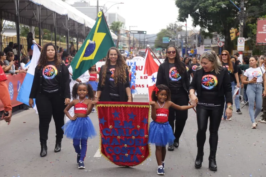 Maricá comemora 212 anos com desfile cívico marcado pela participação das escolas
