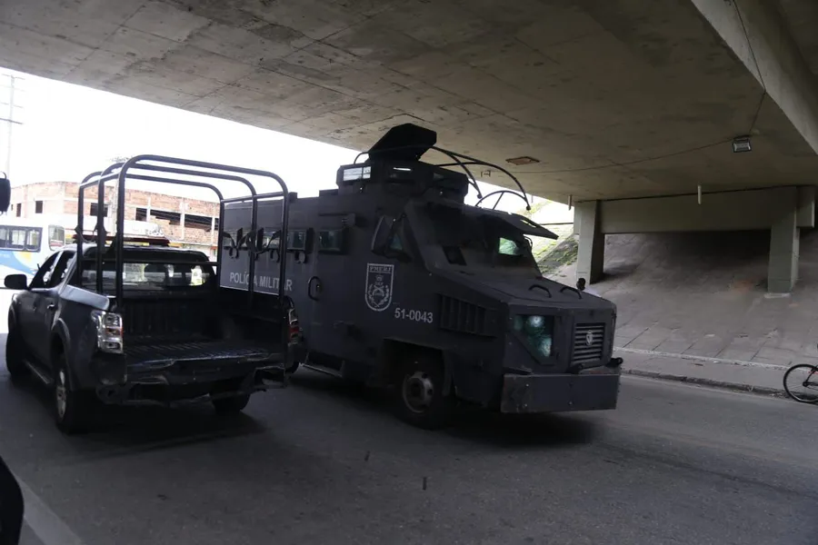 Megaoperação no Complexo do Salgueiro recupera veículos roubados