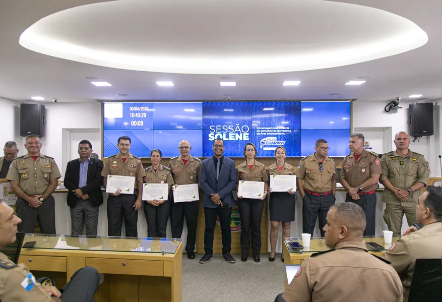 Militares do Corpo de Bombeiros recebem menções e medalhas da Câmara Municipal de São Gonçalo