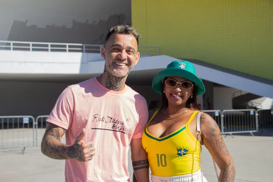 Veja em fotos a festa dos torcedores de Niterói durante a vitória do Brasil sobre o Japão