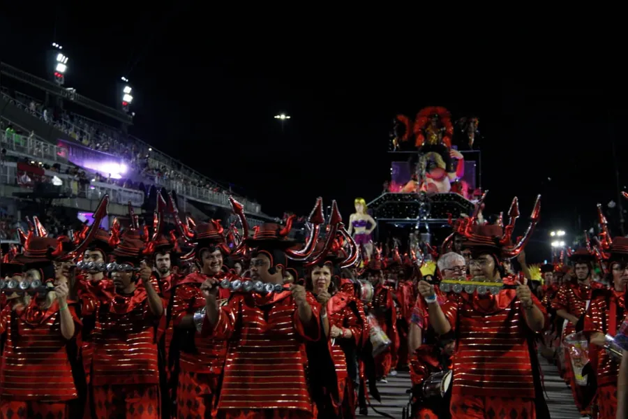 Veja o desfile da Porto da Pedra, de São Gonçalo, em fotos