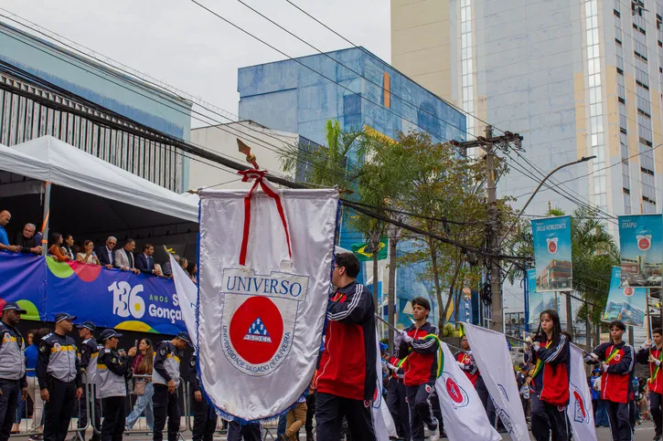 Colégio de Aplicação Dom Hélder Câmara no Desfile Cívico-Militar em comemoração aos 136 anos de São Gonçalo