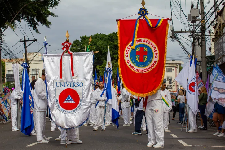 Colégio de Aplicação Dom Hélder Câmara no Desfile Cívico-Militar em comemoração aos 136 anos de São Gonçalo