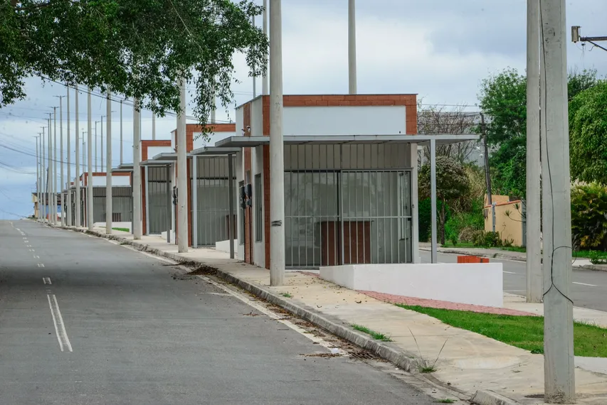 Itaboraí avança na construção de novos quiosques na Avenida 22 de Maio