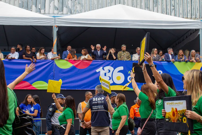 São Gonçalo comemora aniversário de 136 anos com tradicional desfile no centro da cidade