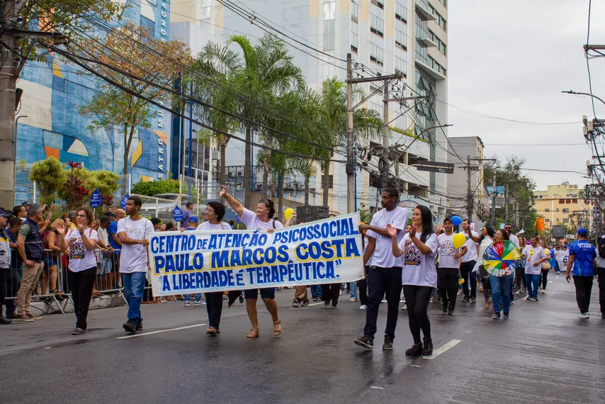 São Gonçalo comemora aniversário de 136 anos com tradicional desfile no centro da cidade