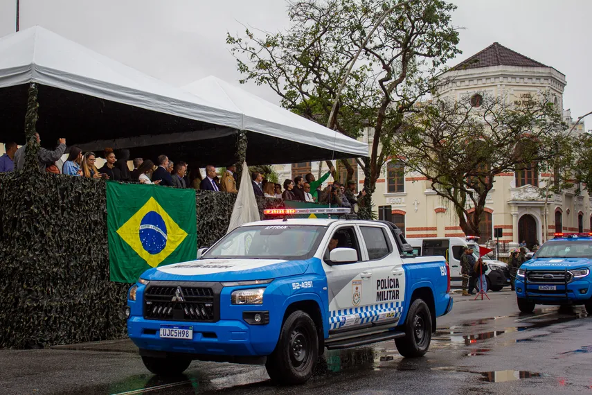 Tradicional desfile cívico-militar marca feriado de 7 de Setembro em Niterói; confira fotos