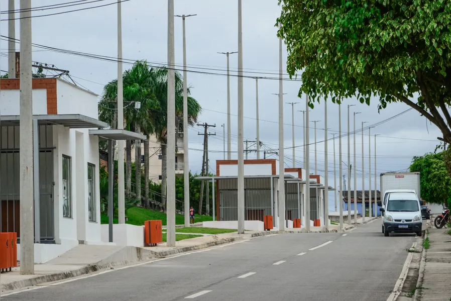 Itaboraí avança na construção de novos quiosques na Avenida 22 de Maio