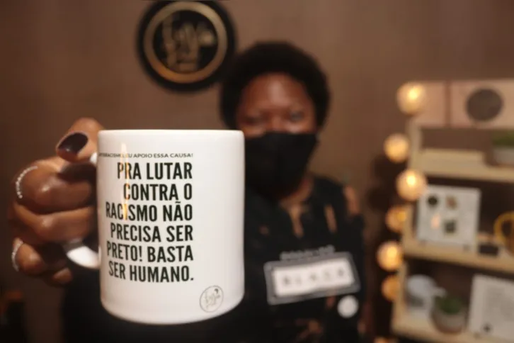 A empreendedora tem o sonho de criar oportunidades de trabalho para pessoas pretas de São Gonçalo