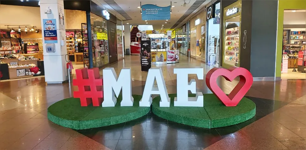 O São Gonçalo Shopping possui uma decoração especial para o Dia das Mães
