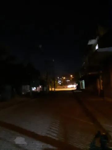 Confira como fica a rua no período da noite!