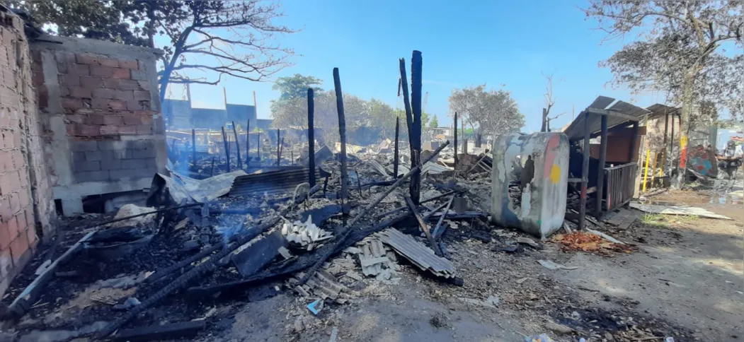 As casas foram destruídas 