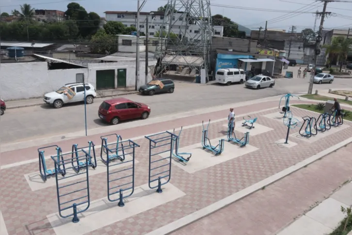 Uma praça foi construída no local onde seria a Linha 3 do Metrô