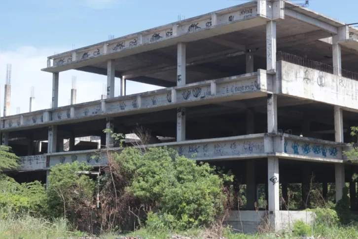 O local segue sem previsão de retorno para as obras 