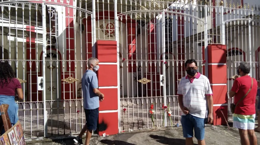 A Igreja de São Jorge de Niterói transferiu suas missas de hoje para a Catedral Metropolitana São João Batista