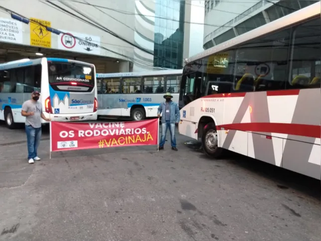 Em São Gonçalo, alguns atos da categoria também estão ocorrendo