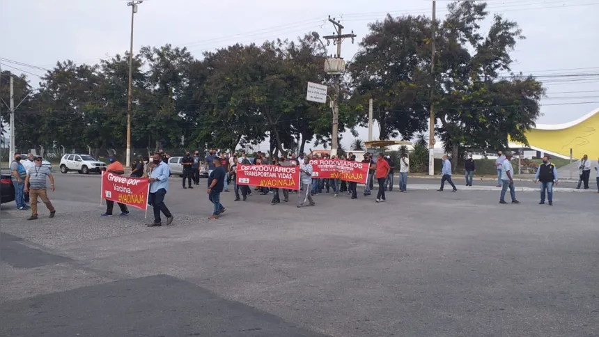 Um ato ocorreu no Terminal Rodoviário João Goulart de Niterói 