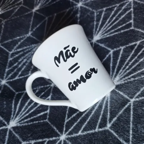 Canecas personalizadas podem ser uma opção de presente para o Dia das Mães
