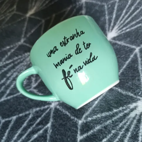 Canecas personalizadas podem ser uma opção de presente para o Dia das Mães
