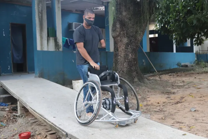 Luciano é um dos funcionários da instituição